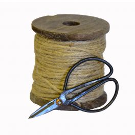 Wood bobbin with cord and scissors, small d9 h9 Wood bobbin with cord and scissors, small d9 h9